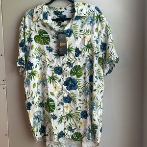 NWT Lee Hawaii pattern quality shirt. Size L.